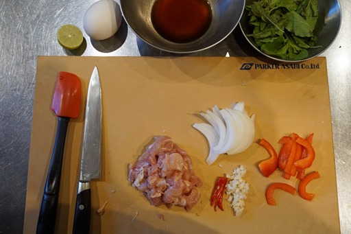 画像ギャラリー No.004のサムネイル画像 / 俺のコラボカフェ:Menu 007 「バイオハザード」のグリーンハーブを使った絶品エスニック飯