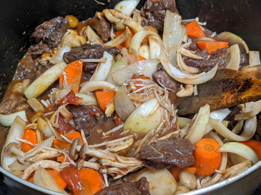 画像ギャラリー No.007のサムネイル画像 / 俺のコラボカフェ:Menu 010 「ドラゴンスレイヤー英雄伝説」のセリオス王子が好きな「ビーフシチュー」に挑戦。スライムいじめの後はこれ