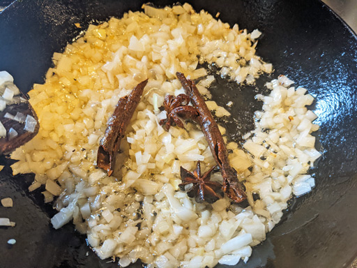 画像ギャラリー No.004のサムネイル画像 / 俺のコラボカフェ:Menu 022 「食用系少女 -Food Girls-」に出てくる台湾夜市発のB級グルメ「滷肉飯」