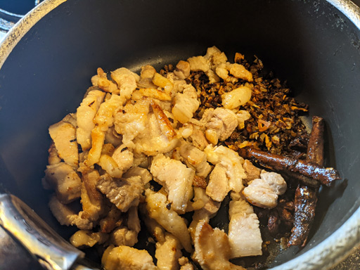 画像ギャラリー No.007のサムネイル画像 / 俺のコラボカフェ:Menu 022 「食用系少女 -Food Girls-」に出てくる台湾夜市発のB級グルメ「滷肉飯」