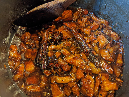 画像ギャラリー No.008のサムネイル画像 / 俺のコラボカフェ:Menu 022 「食用系少女 -Food Girls-」に出てくる台湾夜市発のB級グルメ「滷肉飯」