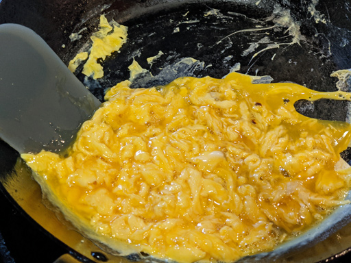 画像ギャラリー No.007のサムネイル画像 / 俺のコラボカフェ:Menu 024 「FINAL FANTASY VII REMAKE」に出てくるバー「セブンスヘブン」の「EGGS&CHIPS」に挑戦