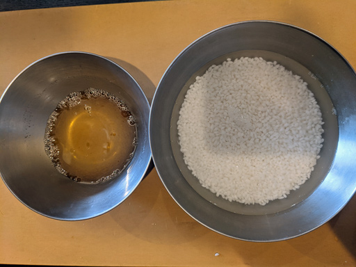 画像ギャラリー No.002のサムネイル画像 / 俺のコラボカフェ:Menu 026 「海鮮!!すし街道」に出てくる,どんな寿司ネタでも受け止める「酢飯(シャリ)」