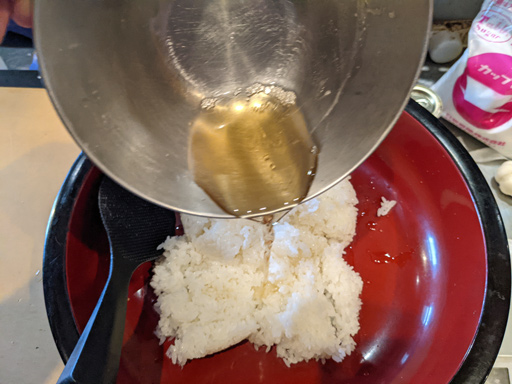 画像ギャラリー No.003のサムネイル画像 / 俺のコラボカフェ:Menu 026 「海鮮!!すし街道」に出てくる,どんな寿司ネタでも受け止める「酢飯(シャリ)」