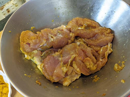 画像ギャラリー No.002のサムネイル画像 / 俺のコラボカフェ:Menu 027 リメイク版「月姫」の発売が待ちきれない! シエル先輩に食べてほしい「バターチキンカレー」