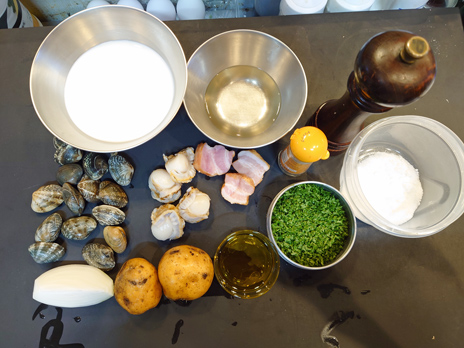 画像ギャラリー No.003のサムネイル画像 / 俺のコラボカフェ:Menu 040 「あつまれ どうぶつの森」のサンクスギビングデーで作られる「クラムチャウダー」は,隠し味がポイント