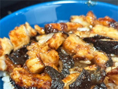 METAL GEAR SOLID : SNAKE EATER ˽ФƤΥĥΥ⤦ޤ⤷ʤʪ򿩤٤롣ΥܥեMenu 080