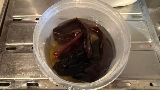 画像ギャラリー No.012のサムネイル画像 / 「モンスターハンターワイルズ」の焚き火料理に学ぶ,肉の火入れ。俺のコラボカフェ:Menu 091