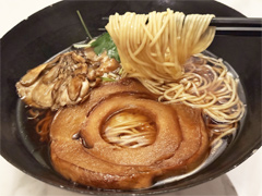 「Japanese Ramen Simulator」で店主の苦労を思い知り，究極の精進ラーメンを考える。俺のコラボカフェ：Menu 093