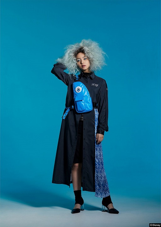 画像ギャラリー No.005のサムネイル画像 / R4G,「ツイステ」のアイテムで全身コーディネートしたLOOK BOOKを公開