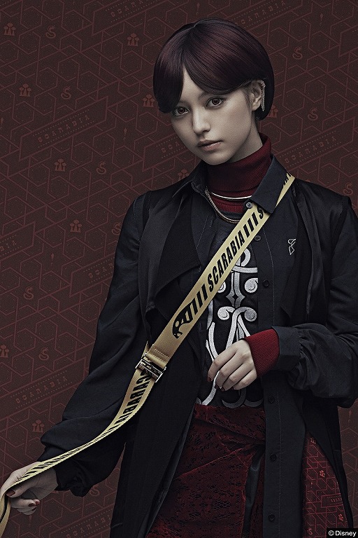 画像ギャラリー No.013のサムネイル画像 / R4G,「ツイステ」のアイテムで全身コーディネートしたLOOK BOOKを公開