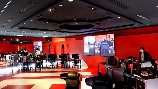 画像ギャラリー No.003のサムネイル画像 / プロeスポーツチーム「FENNEL」の招待制イベント“FENNEL INVITATIONAL CREATORS SESSION”の開催レポートが公開に