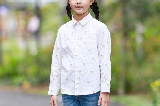 画像ギャラリー No.004のサムネイル画像 / 「ポケモンシャツ」に「劇場版ポケットモンスター ココ」の公開を記念した柄が登場。バンダナの販売も本日開始