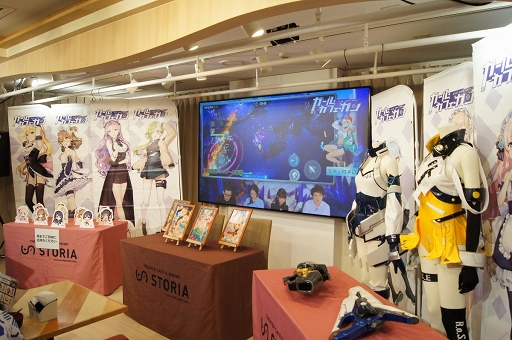 画像ギャラリー No.006のサムネイル画像 / これには歴戦の店長も納得。落ち着いた雰囲気の中で“ザリガニ(下目)”も食べられる「ガール・カフェ・ガン」コラボカフェをレポート