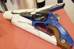 画像ギャラリー No.008のサムネイル画像 / これには歴戦の店長も納得。落ち着いた雰囲気の中で“ザリガニ(下目)”も食べられる「ガール・カフェ・ガン」コラボカフェをレポート