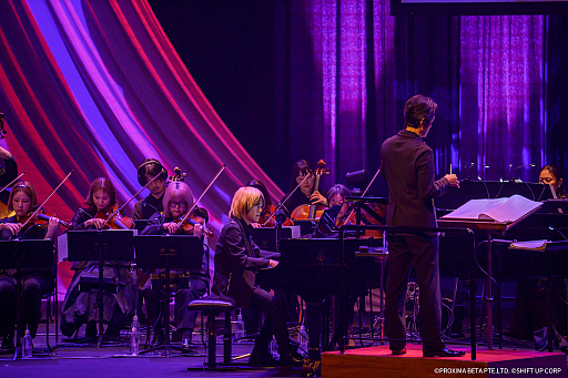 画像ギャラリー No.015のサムネイル画像 / 「勝利の女神：NIKKE」第2回オーケストラコンサートでは，人気曲のほか，「Old Tales」などのイベント楽曲を披露。物販には長蛇の列も