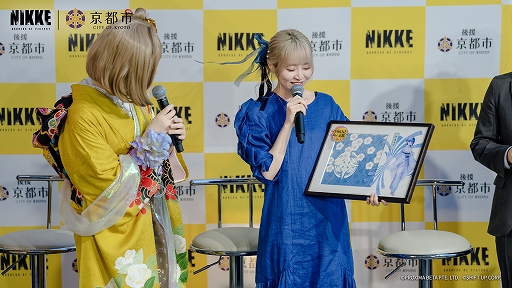 画像ギャラリー No.005のサムネイル画像 / 「勝利の女神:NIKKE」in 京都 2026 開催記念，ニデック京都タワーがNIKKE特別カラーにライトアップ。点灯式開催レポートを公開