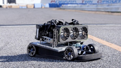 画像ギャラリー No.004のサムネイル画像 / 時速100キロで走る“世界最速!?のゲーミングPC”をプレゼント。セガ Steamホリデイセール記念プレゼントキャンペーンが本日スタート