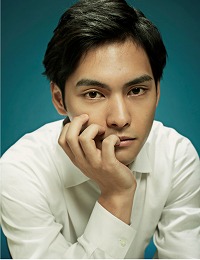 画像ギャラリー No.005のサムネイル画像 / 「V4」,柳楽優弥さんが出演するTVCMが放映開始。総額400万円分のプレゼントが当たるゲーム内キャンペーンなどの情報も