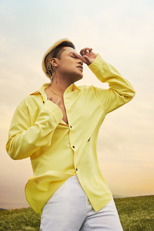 画像ギャラリー No.003のサムネイル画像 / 「ETERNAL」x「ELLY/CrazyBoy」,ダンスコンテストをTwitterで開催。コラボエモート「村長の舞」が登場