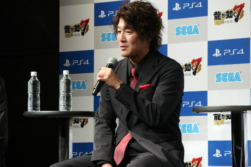 画像ギャラリー No.004のサムネイル画像 / 「龍が如く7 光と闇の行方」完成披露会をレポート。中井貴一さんと堤 真一さんが「大量の台本を一気に読んでしまうほど面白い」と絶賛