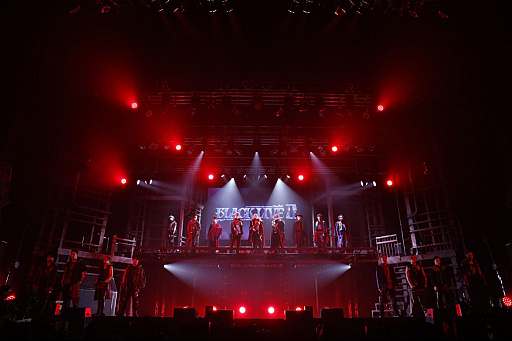 ���������꡼ No.003�Υ���ͥ������ / �֥֥�å������� -Theater Starless-�ס�KT Zepp Yokohama�ǳ��Ť��줿��BLACK LIVE II�ɤΥ饤�֥�ݡ��ȸ���