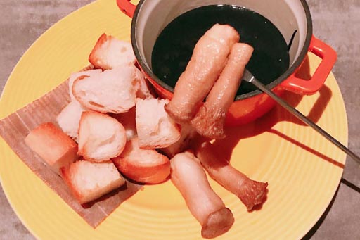 画像ギャラリー No.007のサムネイル画像 / 「キグルミキノコ Q-bit」と監獄レストラン「ザ・ロックアップ」のコラボが7月19日より開始