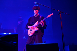 画像ギャラリー No.019のサムネイル画像 / 「アライズ」の舞台化も発表された,テイルズ オブ フェスティバル 2021の1日目レポート。ステージと一体になった派手な演出にも注目