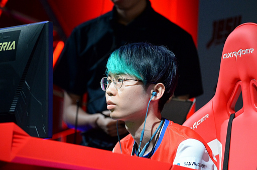 ���������꡼ No.005�Υ���ͥ������ / ��eFootball �������� 2020�ס�������ɽ�������YOSHIMOTO Gaming��°�Ρ֤��Ǥ�����פ�ͥ��