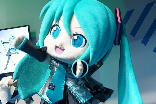 ���������꡼ No.011�Υ���ͥ������ / ��TGS 2019�Ͽ���ͭ�Ӥ��󤬥��ڥ���륵�ݡ������˽�Ǥ���ֽ鲻�ߥ� Project DIVA MEGA39's�ץ��ơ������ݡ���