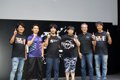 画像ギャラリー No.075のサムネイル画像 / 本日国内サービスが開始された「TEPPEN」のメディア向け発表会の模様をレポート。世界大会のアナウンスやプロゲーマーによる対戦など盛りだくさんの内容に