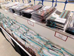 画像ギャラリー No.019のサムネイル画像 / ようこそ,賢者様! まほやく2周年を記念した展覧会「魔法使いの約束展 & 2nd Anniversary Store」フォトレポート