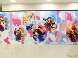 画像ギャラリー No.024のサムネイル画像 / ようこそ,賢者様! まほやく2周年を記念した展覧会「魔法使いの約束展 & 2nd Anniversary Store」フォトレポート