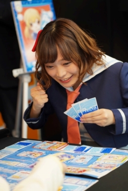 画像ギャラリー No.002のサムネイル画像 / 声優の西尾夕香さんと小山百代さんも参加。ブシロードの新作TCG「Reバース for you」の全国講習会が本日スタート