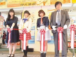 画像ギャラリー No.009のサムネイル画像 / 声優の西尾夕香さんと小山百代さんも参加。ブシロードの新作TCG「Reバース for you」の全国講習会が本日スタート