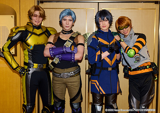 画像ギャラリー No.003のサムネイル画像 / “人見知りな『ヒーロー』”グレイが過去を超え,仲間と絆を深める物語。Action Stage「エリオスライジングヒーローズ」-THE EAST-レポート