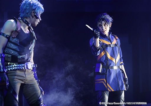 画像ギャラリー No.014のサムネイル画像 / “人見知りな『ヒーロー』”グレイが過去を超え,仲間と絆を深める物語。Action Stage「エリオスライジングヒーローズ」-THE EAST-レポート