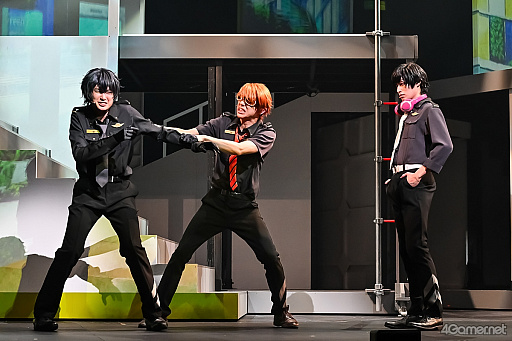 画像ギャラリー No.018のサムネイル画像 / “人見知りな『ヒーロー』”グレイが過去を超え,仲間と絆を深める物語。Action Stage「エリオスライジングヒーローズ」-THE EAST-レポート