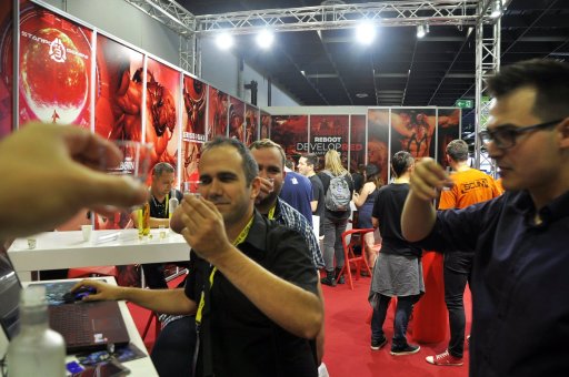 ꡼ No.009 | gamescomϥǳȯΥǥ륫ɥPhagebornפϤʥࡣƥӥͥ֡˥⤿餹ȥϥåԡɤȤ