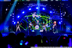 画像ギャラリー No.020のサムネイル画像 / 「プロジェクトセカイ」5周年を記念した3DCGライブをレポート。初音ミクや巡音ルカ,作中に登場する音楽ユニットのメンバーが等身大の姿で歌う!