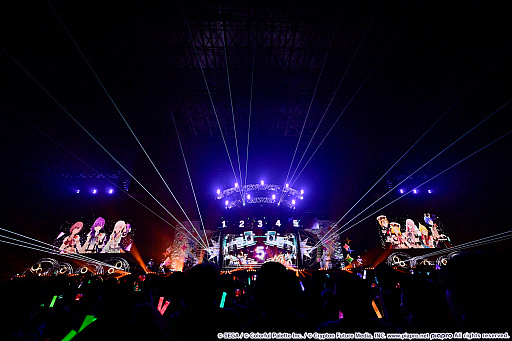 画像ギャラリー No.029のサムネイル画像 / 「プロジェクトセカイ」5周年を記念した3DCGライブをレポート。初音ミクや巡音ルカ,作中に登場する音楽ユニットのメンバーが等身大の姿で歌う!