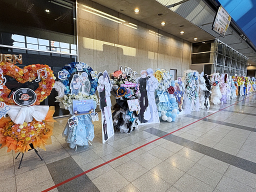 画像ギャラリー No.031のサムネイル画像 / 「プロジェクトセカイ」5周年を記念した3DCGライブをレポート。初音ミクや巡音ルカ,作中に登場する音楽ユニットのメンバーが等身大の姿で歌う!