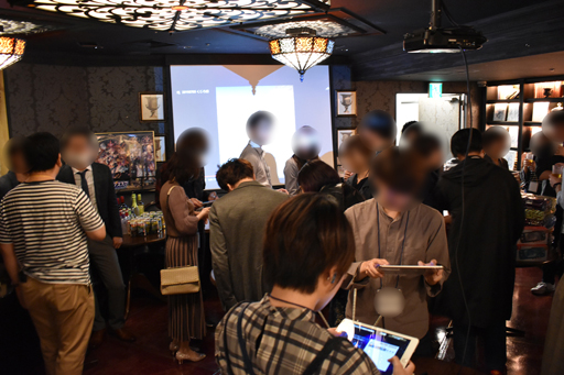 画像ギャラリー No.002のサムネイル画像 / プロデューサーのミニインタビューも公開! 加速度センサーを使用した「ローリングスフィア」のキックオフパーティをレポート