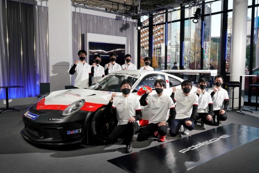画像ギャラリー No.013のサムネイル画像 / ポルシェジャパンのeスポーツ大会「Porsche Esports Racing Japan Season2」レポート。「グランツーリスモSPORT」のポルシェカーで10名の精鋭が激突