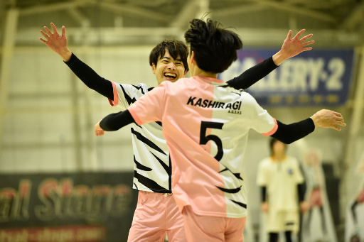 画像ギャラリー No.003のサムネイル画像 / 勝利者インタビューにしたかったです。「フットサルボーイズ!!!!!」デビュー戦“GRハイファイ杯”NIGHT MATCHレポート&独占インタビュー