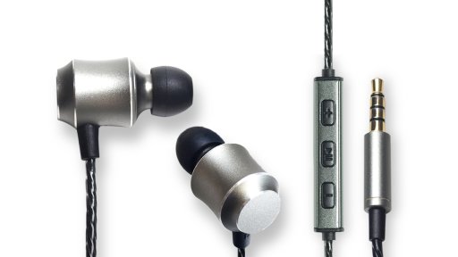 画像ギャラリー No.002のサムネイル画像 / 【PR】令和初のクリスマスプレゼントにオススメ! 「冬のゲーム用デバイス特集」1万円以下編