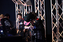 ���������꡼ No.046�Υ���ͥ������ / ���⥪�ե饤������EDION VALORANT CUP�פ��ݡ��ȡ����ܲ��Ԥ�ͥ��������꼡�����ˤꡤ���������ܰ�κ¤˵������Τϡ�