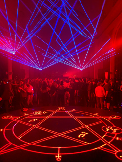 画像ギャラリー No.011のサムネイル画像 / 「ディアブロ IV」ローンチイベントレポート。6月5日にお披露目となる“Halsey×SUGA”のティザーMVも公開されたパーティー開催