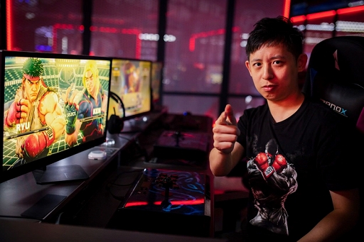 画像ギャラリー No.004のサムネイル画像 / フリー写真素材サイト「ぱくたそ」が「ストV チャンピオンエディション」とコラボ。eスポーツのフリー素材を配信