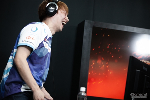 画像ギャラリー No.011のサムネイル画像 / 板橋ザンギエフ選手が盟友対決を制し戴冠。「TOPANGA CHAMPIONSHIP Season2」フォトレポートをお届け